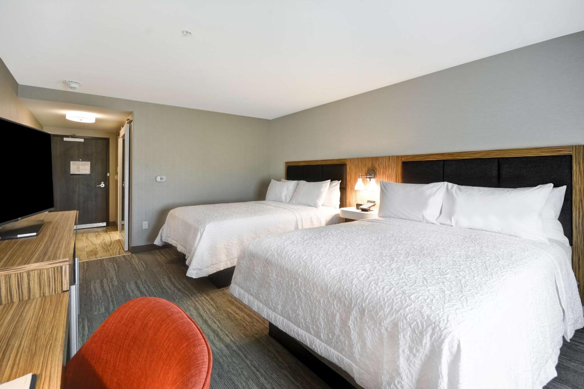 Hampton Inn & Suites Detroit/Уоррен Экстерьер фото