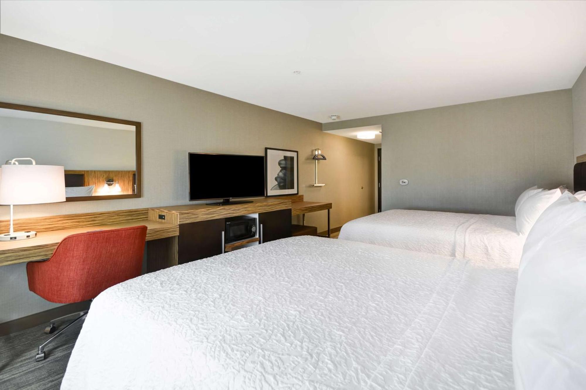 Hampton Inn & Suites Detroit/Уоррен Экстерьер фото