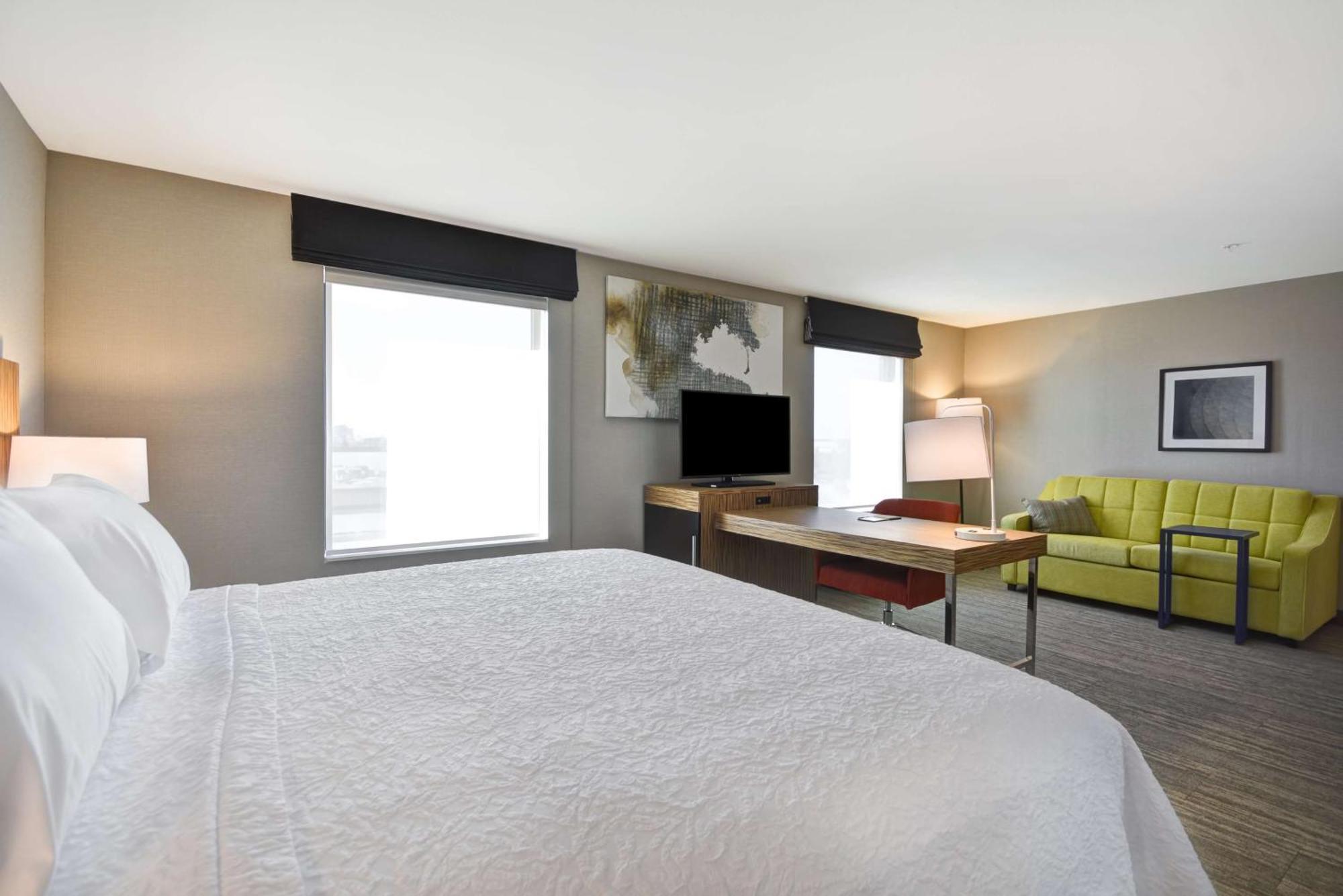 Hampton Inn & Suites Detroit/Уоррен Экстерьер фото
