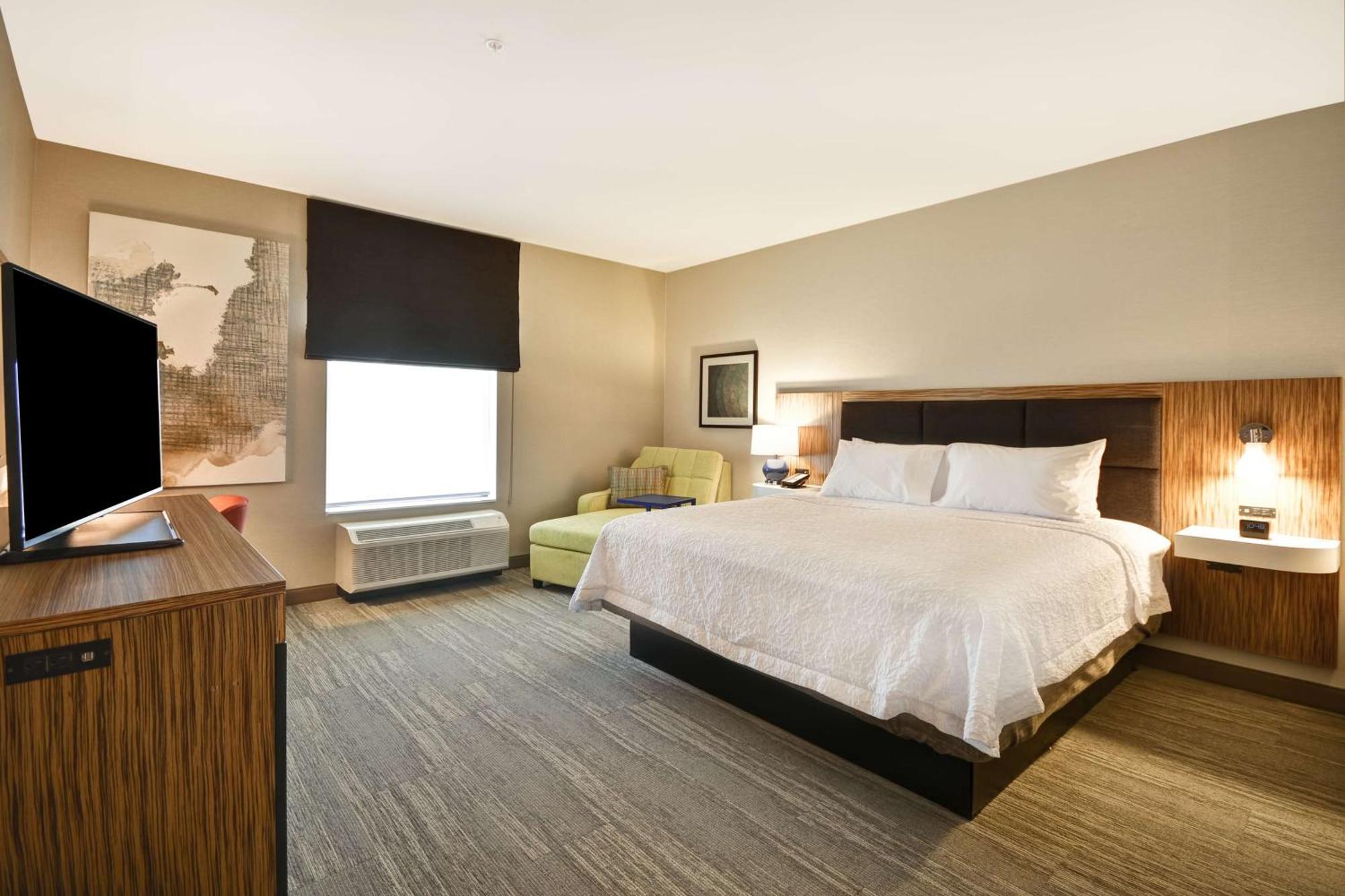 Hampton Inn & Suites Detroit/Уоррен Экстерьер фото