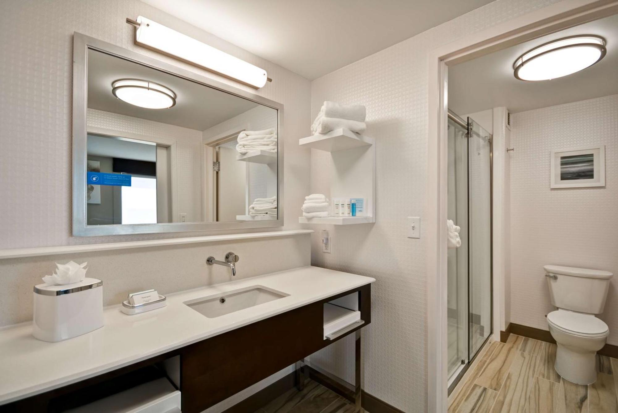Hampton Inn & Suites Detroit/Уоррен Экстерьер фото
