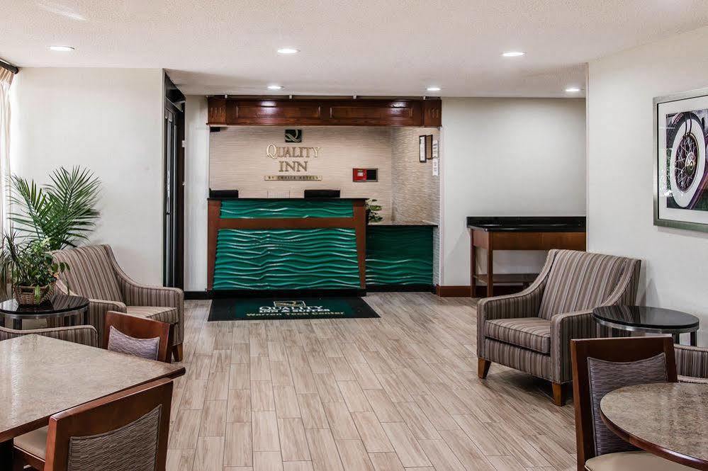 Hampton Inn & Suites Detroit/Уоррен Экстерьер фото